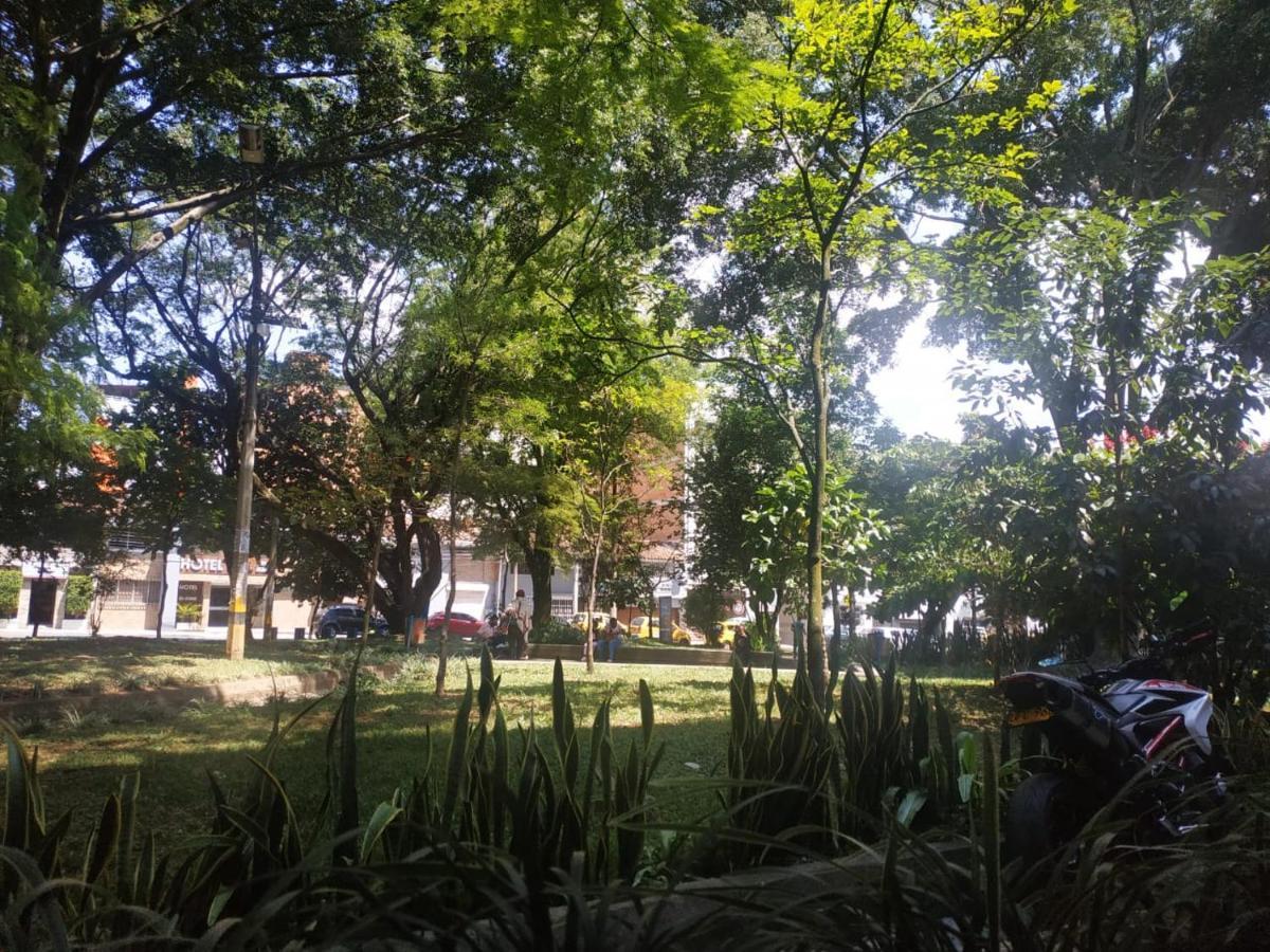 Aparthotel Aparta Montes