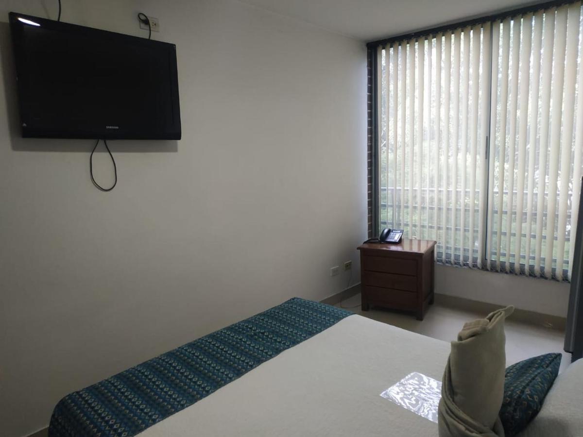 Aparthotel Aparta Montes *